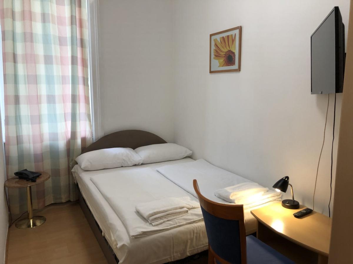 Pension Vera Vienna Room photo